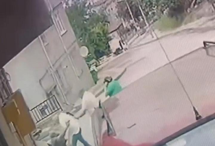 Çıkan tartışmada ağabeyi, yengesi ve yeğenini öldürdü