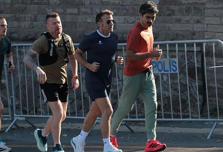 Macron sabah koşusunu Seğmenler Parkı'nda yaptı