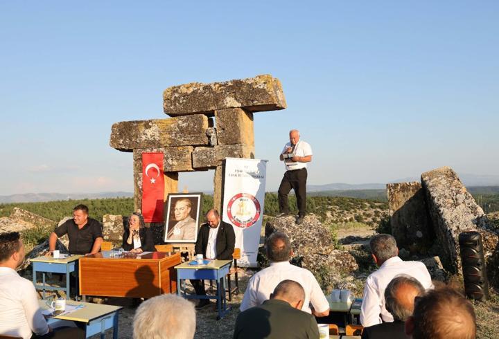 Uşak İl Genel Meclisi Antik Kent'te toplandı