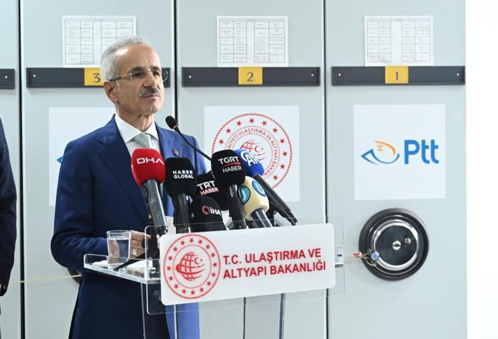 Bakan Uraloğlu duyurdu! PTT'den 2026 NATO Zirvesi için özel pul