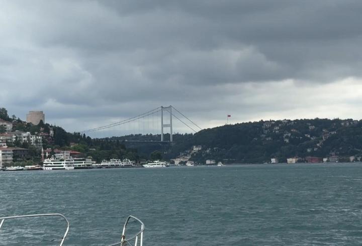 İstanbul gökyüzünü kara bulutlar kapladı