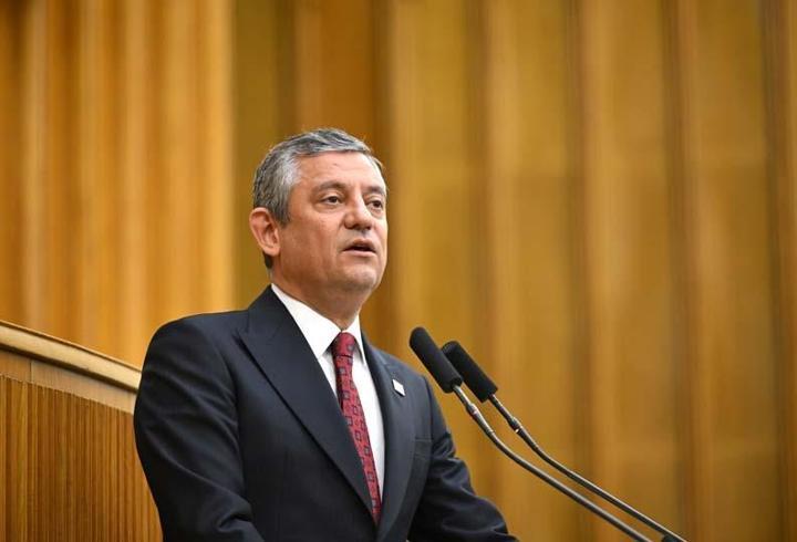 Özgür Özel’den yeni parti mesajı: "Ya bir yol bulacağız, ya bir yol açacağız"