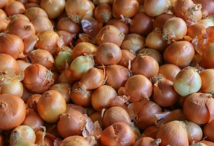 Kuru soğan ithalatında gümrük vergisi geçici olarak yüzde 5'e indirildi