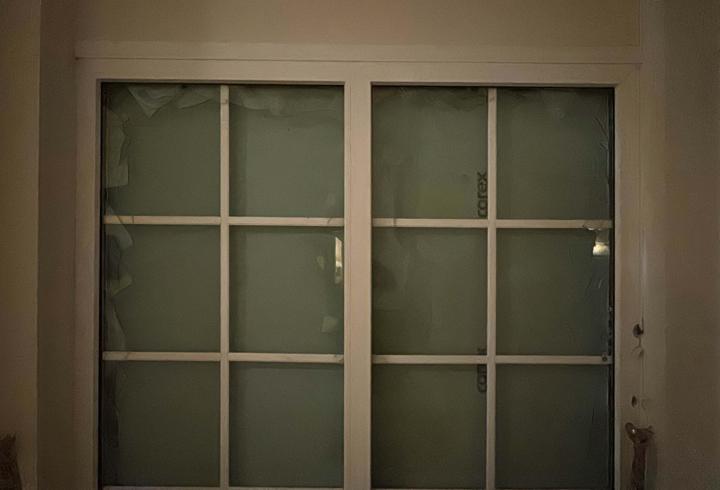 16 Temmuz tatil mi, Perşembe günü mesai var mı? sorusu, resmi tatilin ardından milyonlarca vatandaş tarafından araştırılmaya devam ediyor. 15 Temmuz nedeniyle kamu kurumlarında ve birçok hizmet noktasında verilen aranın ardından gözler yeni çalışma düzenine çevrildi. Özellikle kamu dairelerinde işlemlerini tamamlamak isteyenler, bankacılık işlemleri bulunan vatandaşlar ve sağlık hizmetlerinden yararlanacak kişiler, kurumların çalışma durumuna ilişkin güncel bilgileri yakından takip ediyor.1