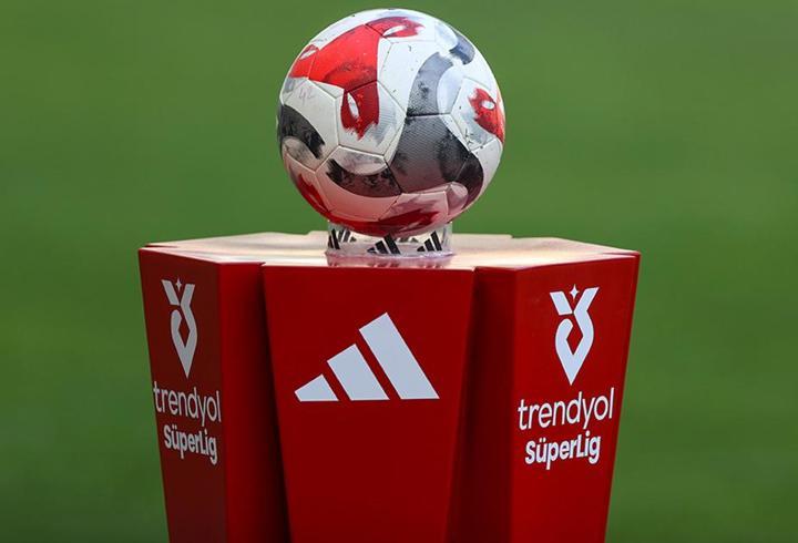 Fenerbahçe-Gornik Zabrze Şampiyonlar Ligi 2. ön eleme turu maçı ne zaman? sorusu sarı-lacivertli taraftarların gündeminde ilk sıralarda yer alırken, Avrupa kupaları heyecanı Kadıköy'de yeniden başlıyor. Yeni sezon hazırlık döneminde ortaya koyduğu başarılı performansla dikkat çeken Fenerbahçe, Şampiyonlar Ligi yolculuğundaki ilk ciddi sınavında Polonya temsilcisi Gornik Zabrze ile karşı karşıya gelecek. Taraftarı önünde avantajlı bir skor elde etmeyi hedefleyen sarı-lacivertlilerde gözler hem ka