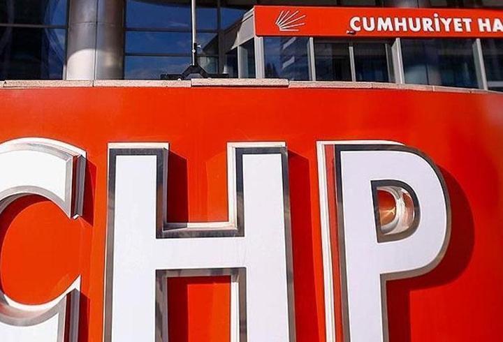 Cumhurbaşkanı Recep Tayyip Erdoğan, AK Parti Genel Merkez Kadın Kolları Başkanlığınca Hakkari'nin 3 bin 300 rakımlı Berçelan Yaylası'nda düzenlenen "Kadın Şenliği"ne katılanlara telefonda seslenerek, İstanbul'dan selam ve sevgilerini iletti.

9