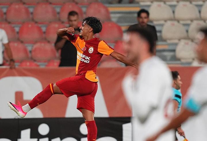 Galatasaray, hazırlık maçında Ümraniyespor’u 5-1 Yendi