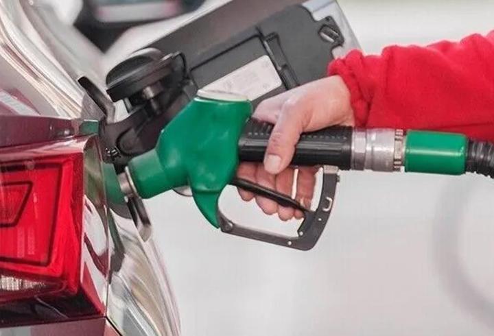 İran savaşı ekonomik faturayı büyütüyor! ABD'de benzin fiyatları kritik seviyeyi aştı