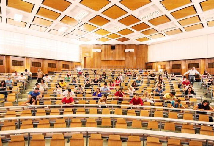 Yüzde 159 zam! Vakıf üniversiteleri Oxford'la yarışıyor