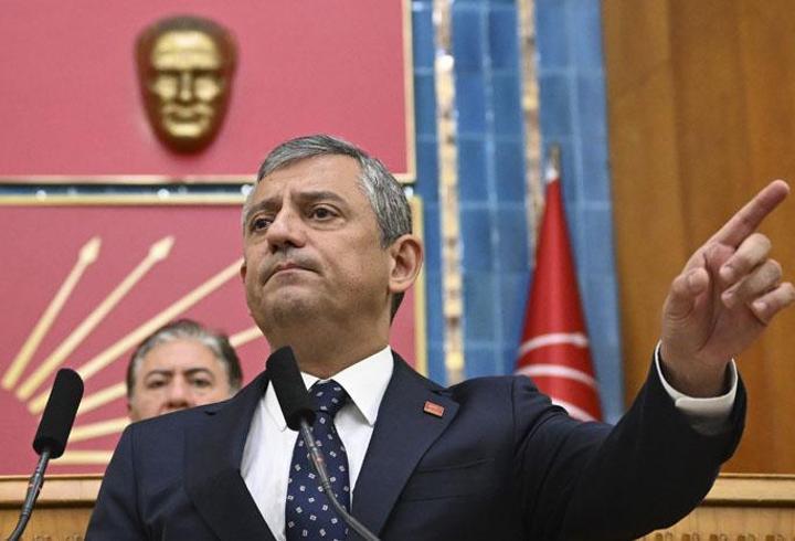 Özgür Özel'in 'CHP faturası' Abdulkadir Selvi yazdı: Türk siyasetinde ikinci bir örneği yok