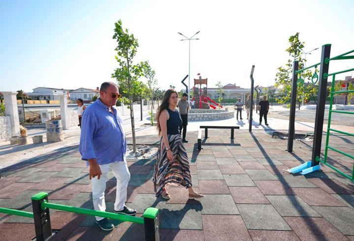 Çeşme'de park ve spor alanları yenileniyor