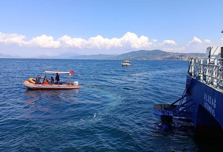 Bursa'da kontrolden çıkan bottaki çocuk sahil güvenlik ekiplerince kurtarıldı