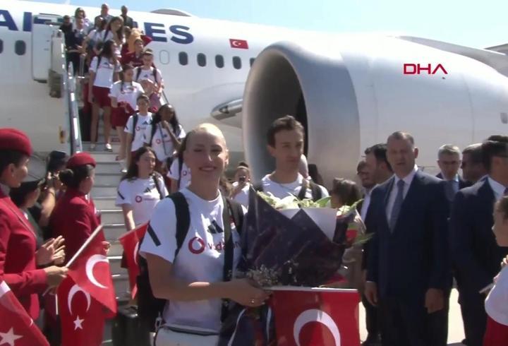 Milletler Ligi kupası Türkiye'de! FİLENİN SULTANLARI YURDA DÖNDÜ