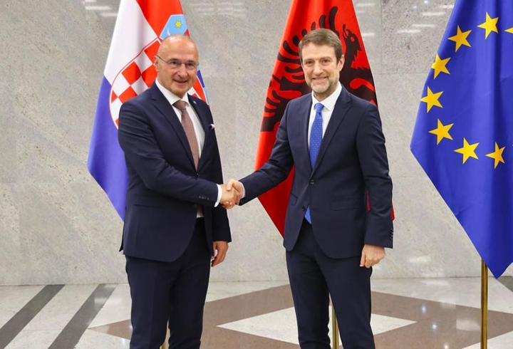 Hırvatistan'dan, Arnavutluk'un AB üyeliği için destek