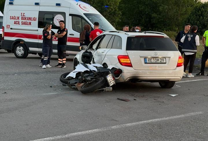 Otomobille çarpışan motosikletin sürücüsü öldü