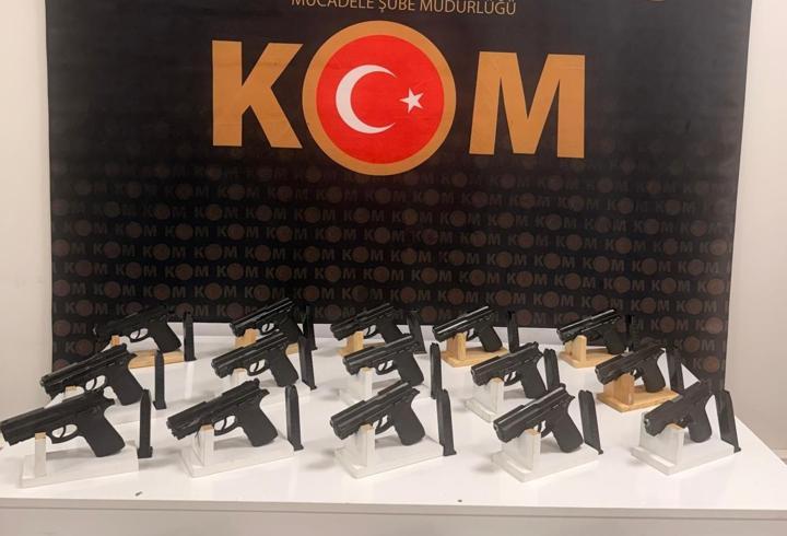Mardin'de 18 ruhsatsız tabanca ele geçirildi; 1 gözaltı