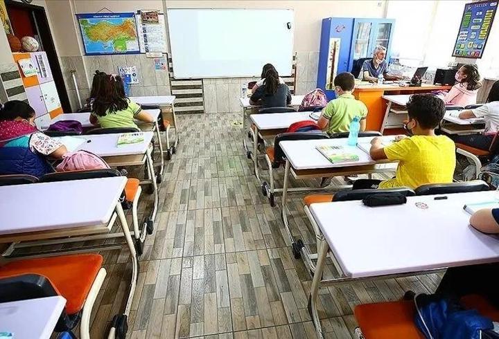 ORTAOKUL KAYITLARI AÇIKLANDI MI? 2026-2027 ilkokul ve ortaokul kayıtları hangi tarihlerde yapılacak? e-Kayıt sonuçları ne zaman açıklanacak?