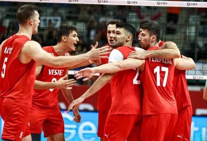 TÜRKİYE SLOVENYA VOLEYBOL MAÇI NEREDEN İZLENİR? Türkiye Slovenya voleybol maçı hangi kanalda, saat kaçta? Şifreli mi şifresiz mi?