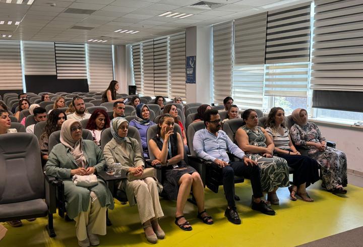 Diyarbakır'da "Ergenlerde Beyin Gelişimi ve Fırsatlar" semineri düzenlendi
