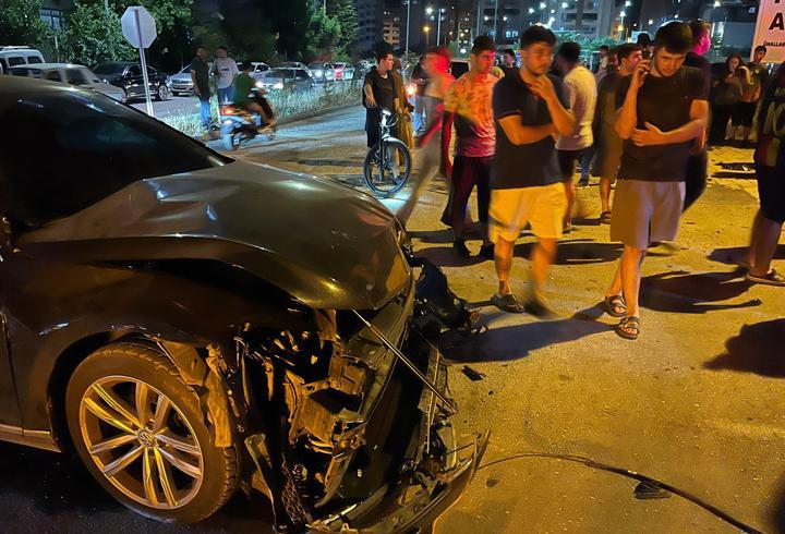 Adana'da 3 otomobilin karıştığı zincirleme kaza: 7 yaralı