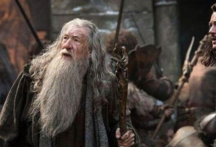 HOBBIT 2: SMAUG'UN ÇORAK TOPRAKLARI KONUSU VE OYUNCULARI | Hobbit 2: Smaug'un Çorak Toprakları konusu nedir, oyuncuları kimler?
