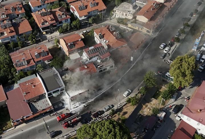 Ayakkabı mağazasında yangın