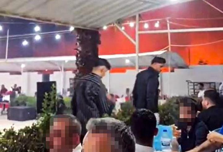 Yangını fark etmeden düğüne devam ettiler; o anlar kamerada