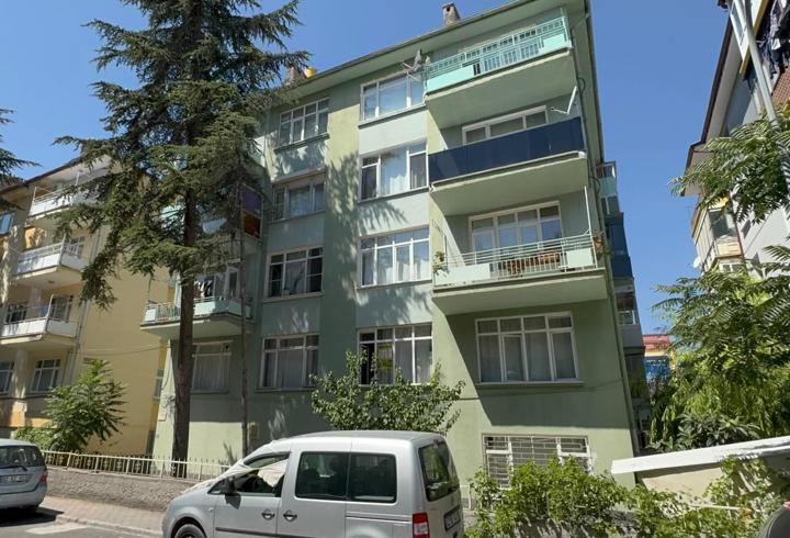 Kiracı, aidat nedeniyle tartıştığı apartman yöneticisini bıçakladı