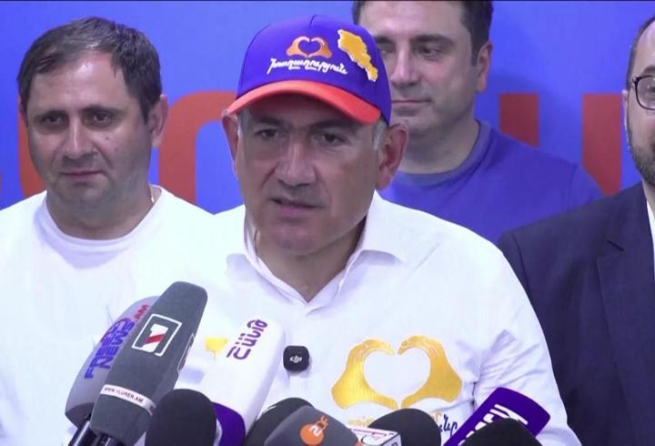 Ermenistan’da hükümet istifa etti