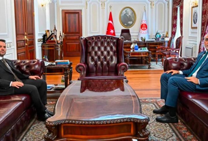 Bakan Gürlek, Bakan Işıkhan ile bir araya geldi