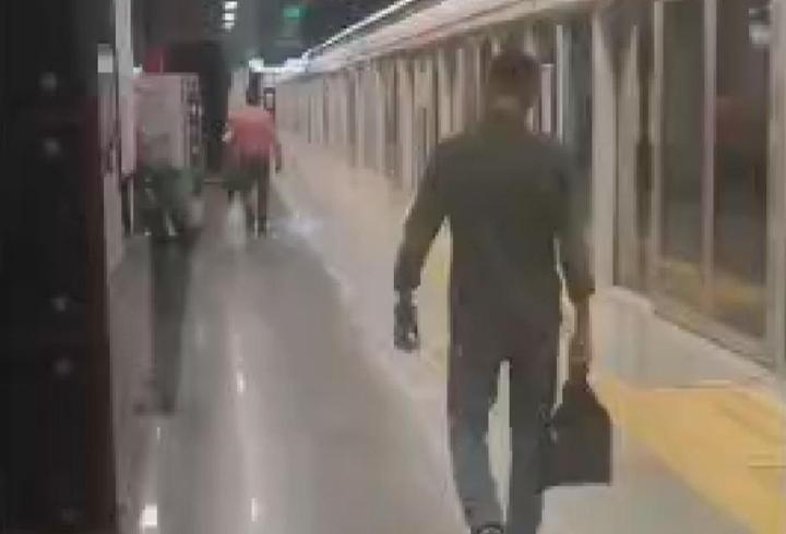 Gaziosmanpaşa'da metro durağında sigara tartışması kamerada