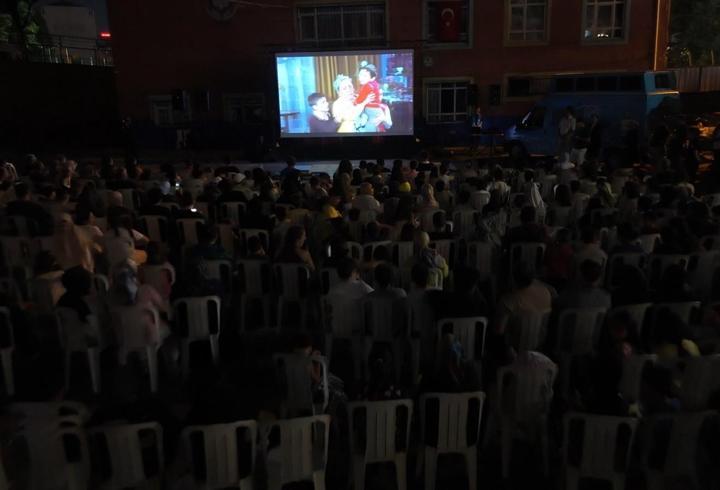 Bahçelievler’de ‘Neşeli Günler’ filmi izlendi