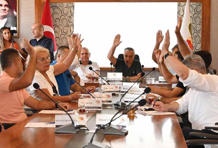 Kemer Belediyesi'nde ağustos meclisi
