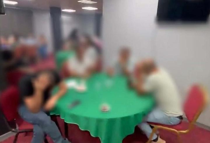 Düğün salonu görünümlü kumarhaneye polis baskını