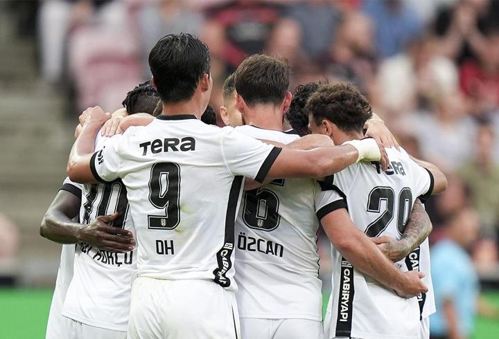 Beşiktaş, Hradec Kralove karşısında kapalı savunmayı nasıl açacak? Semih Sezerli'den tur analizi...