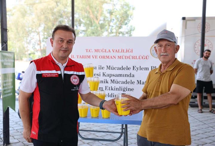 Muğla'da turunçgil üreticilerine 8 bin Akdeniz meyve sineği tuzağı