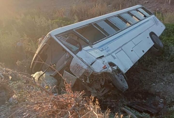 Cezayir'de yolcu otobüsü şarampole devrildi: 6 ölü, 22 yaralı