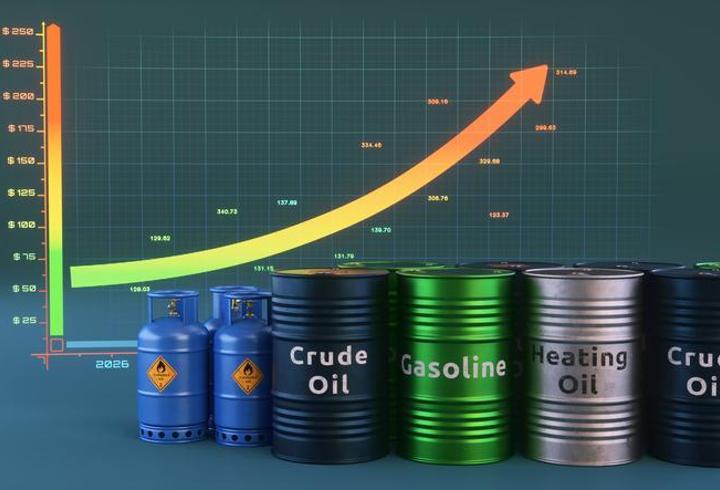Brent petrol yeniden 83 doları aştı! Hürmüz Boğazı fiyatları hareketlendirdi