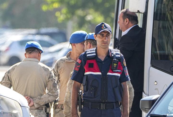 Menderes Belediyesi operasyonu: Şüpheliler adliyede