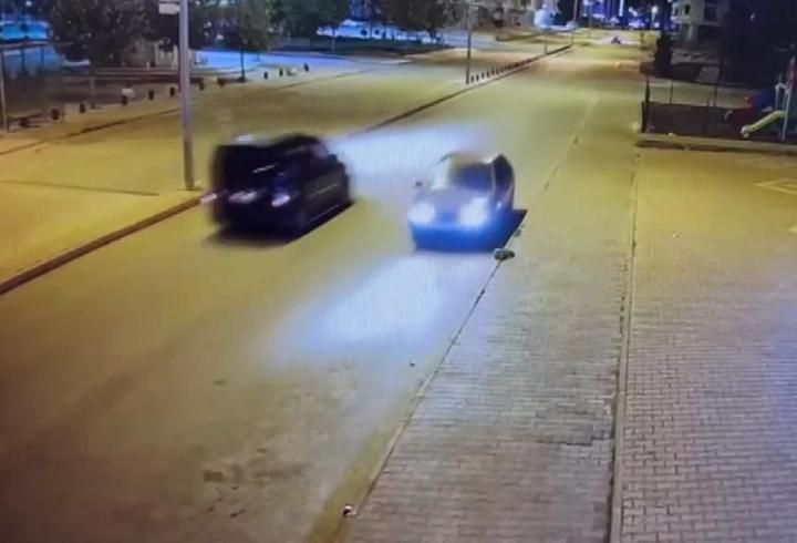 Otomobilleriyle ters yönde ilerlediler, o anlar kamerada