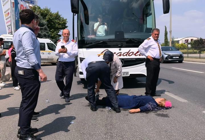 Yolcu otobüsünün çarptığı yaya ağır yaralandı