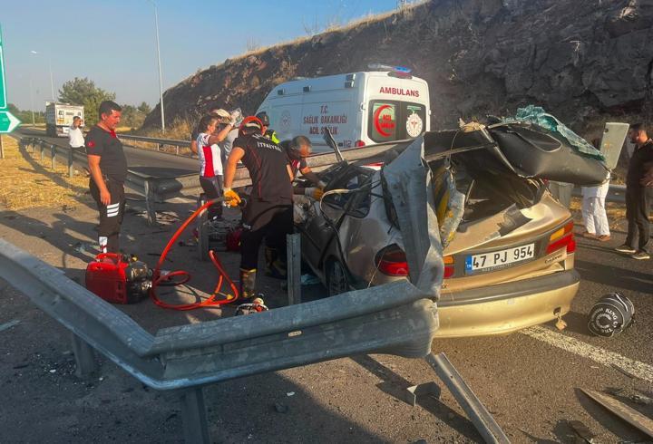 Şanlıurfa'da feci kaza! Takla atan otomobil, çelik bariyerlere çarptı: 1 ölü, 1 ağır yaralı