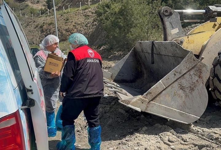 Amasya’da son tüketim tarihi geçen ürünler imha edildi