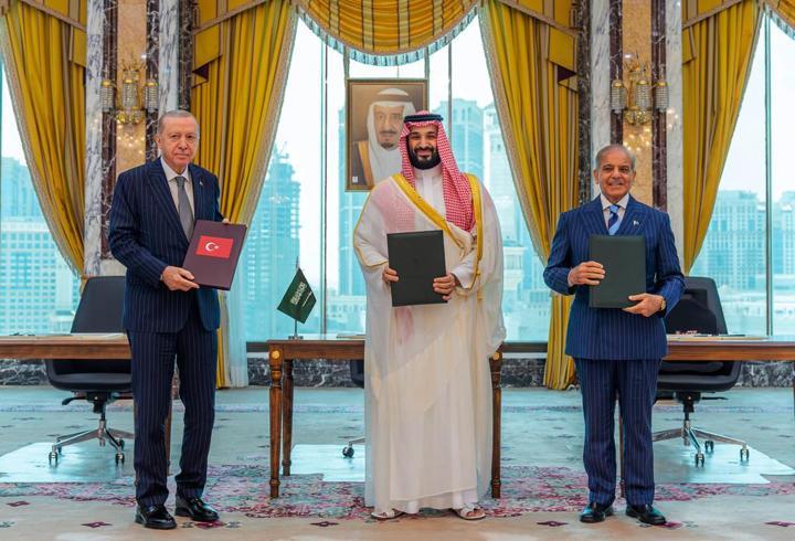Yunanistan'da "Mekke Anlaşması" paniği