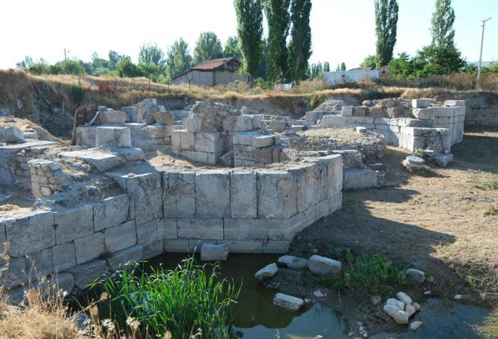 Sebastapolis Antik Kenti'ndeki kazı çalışmaları devam ediyor