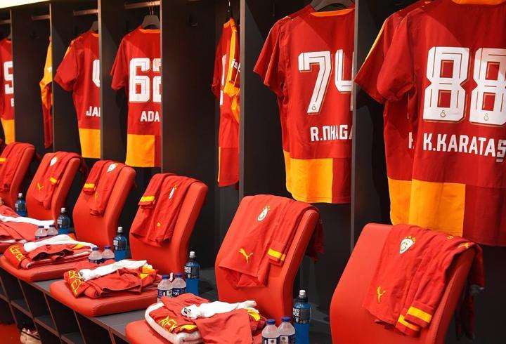 Galatasaray neden transfer yapmıyor? Cem Yılmaz, sarı-kırmızılıların aldığı riski değerlendirdi