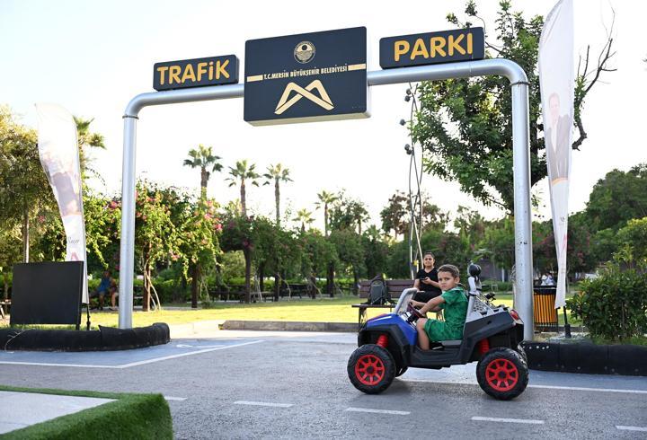 Miniklere uygulamalı trafik eğitimi