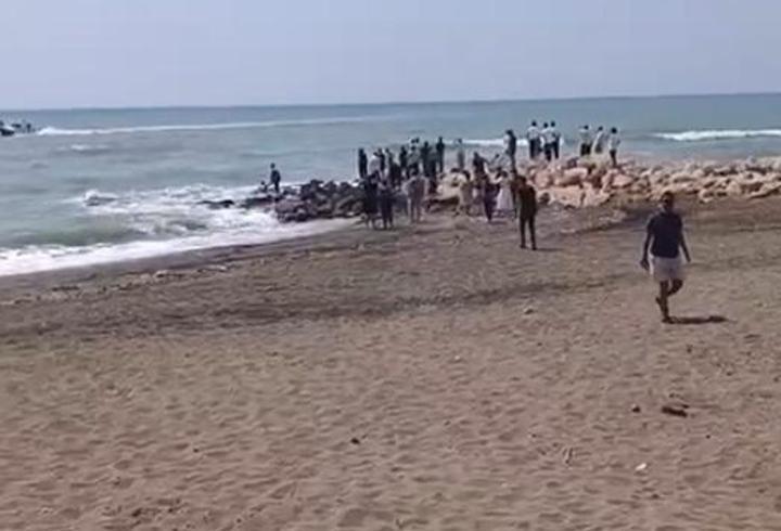 Hatay'da dalgalara kapılan çocuklardan 2'si kurtarıldı, biri kayboldu