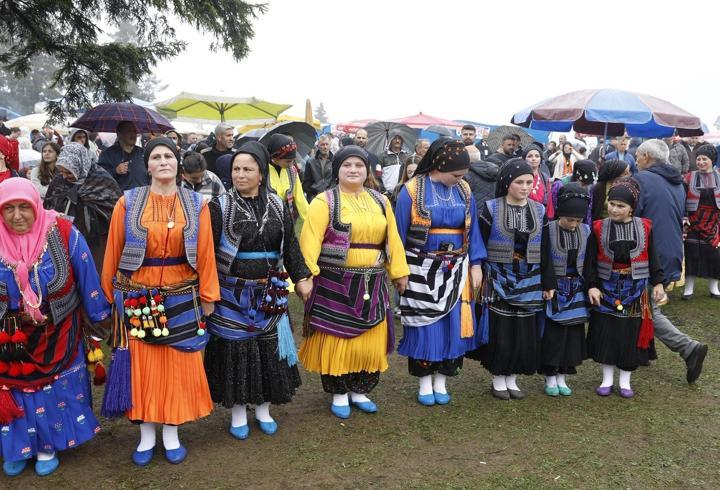 Yayla şenliğinde horonlu gelenek coşkusu