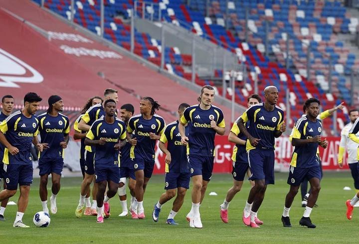 Fenerbahçe açıkladı! 2 isim, Sturm Graz deplasmanında olmayacak...